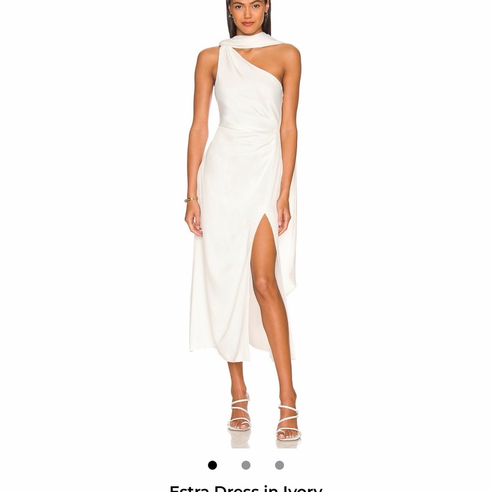 Chic Backless Ivory Dress